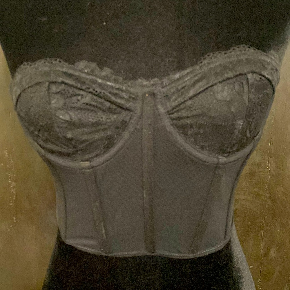 SHEIN Black strapless Bra- size Small